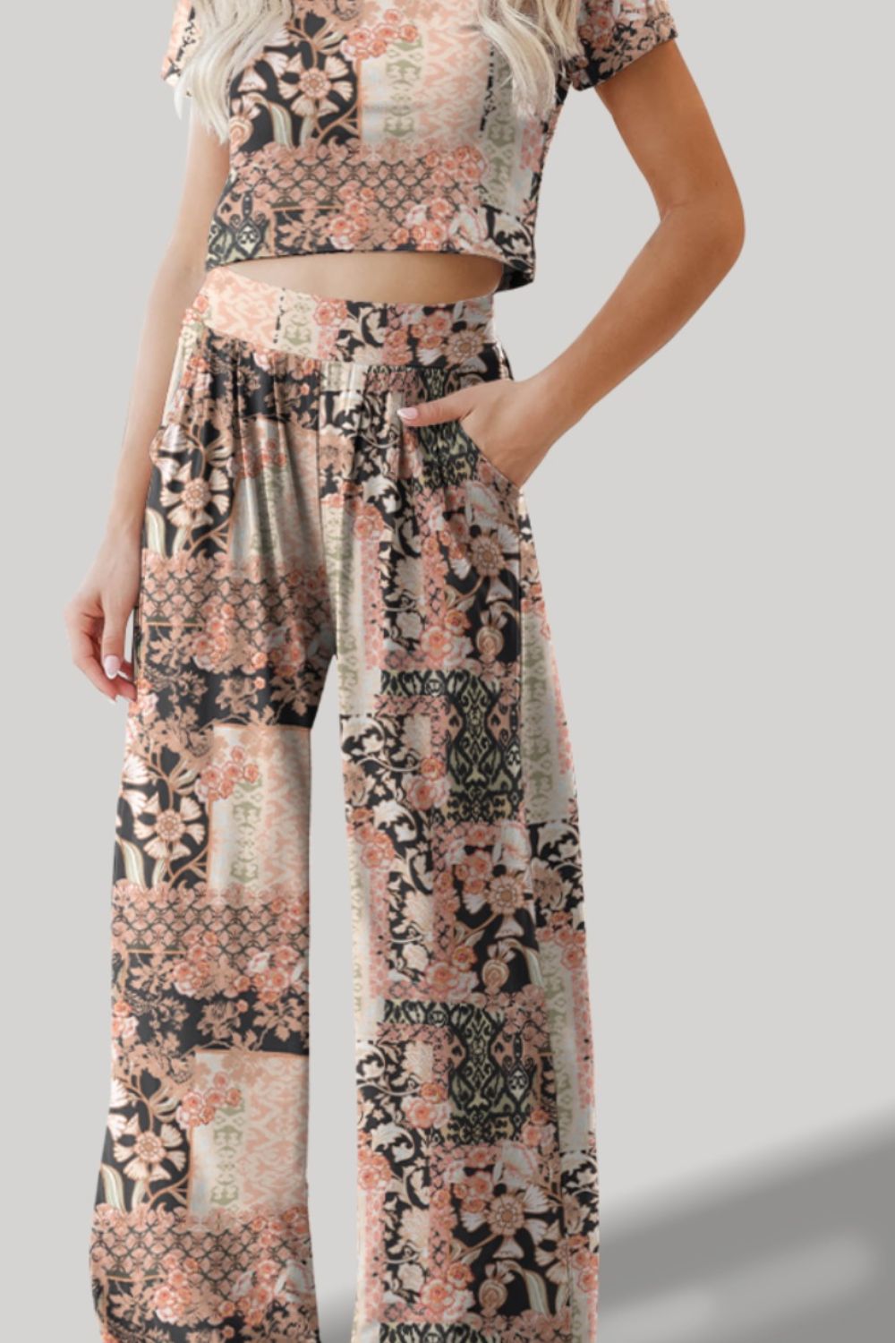 Printed Round Neck Short Sleeve Top and Pants Set - Angel Body