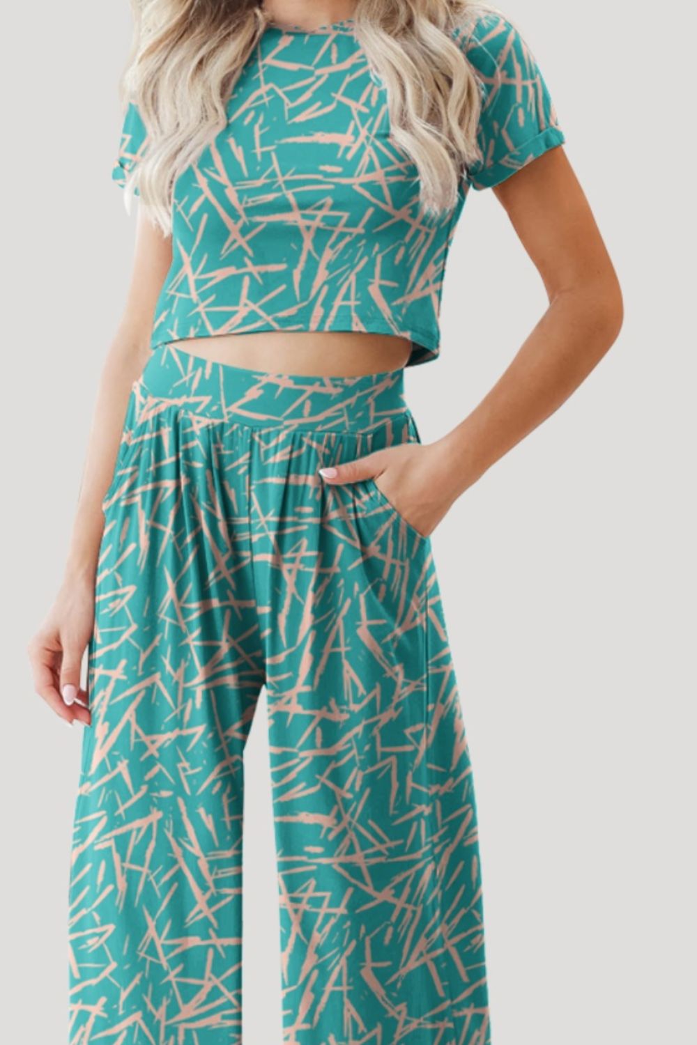 Printed Round Neck Short Sleeve Top and Pants Set - Angel Body
