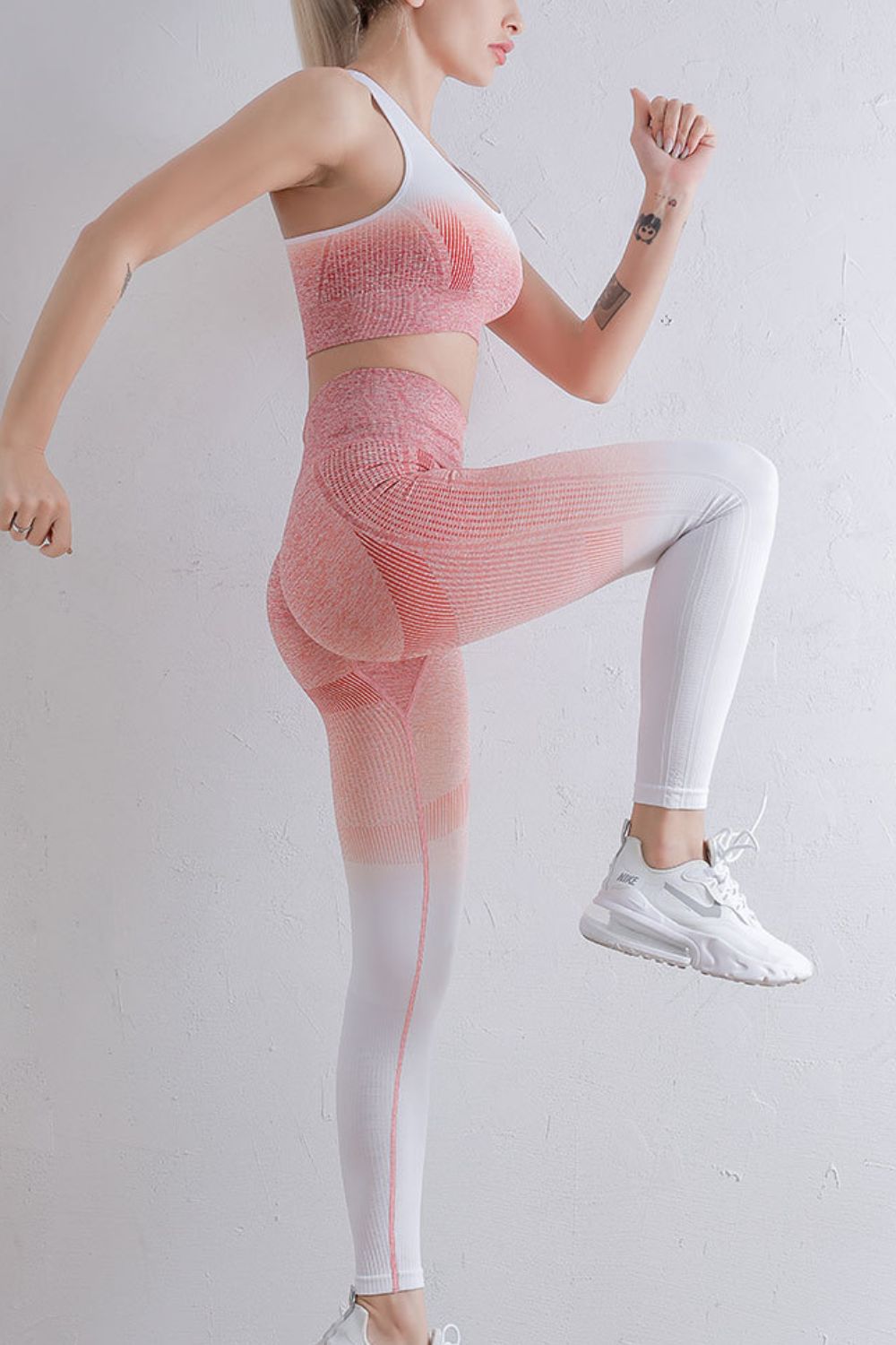 Gradient Sports Bra and Leggings Set - Angel Body