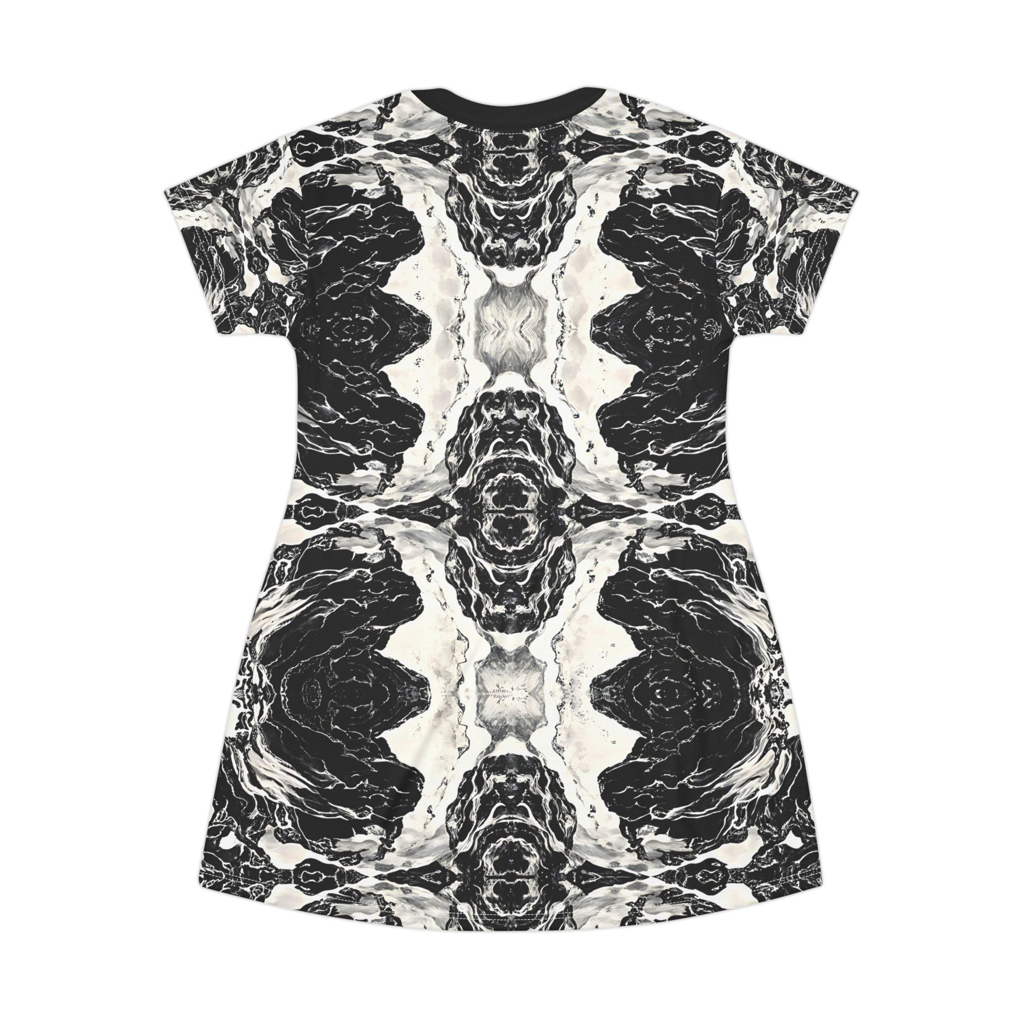 Woman Bohemian Floral T-Shirt Dress - Black & White Abstract Design for Summer Days