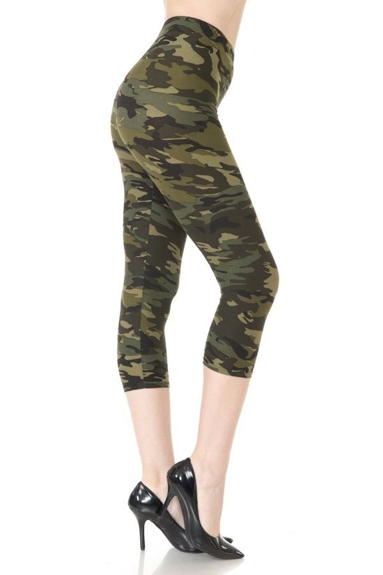 Multi - color Print, Cropped Capri Leggings In A Fitted Style With A Banded High Waist. - Angel Body